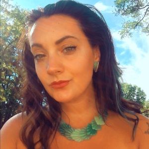 Vintage Green Necklace and Earring Set